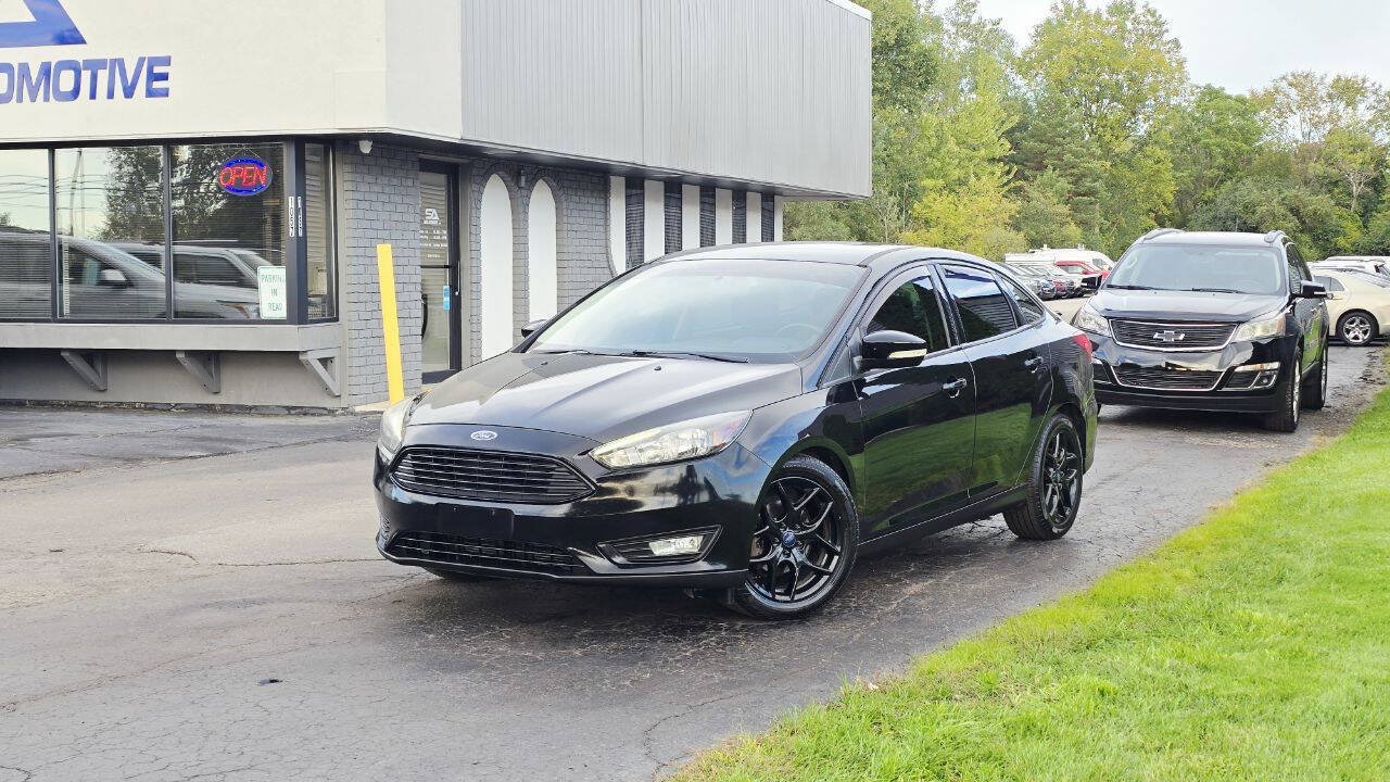 Used 2016 Ford Focus SE w/ Equipment Group 201A FWD image 2