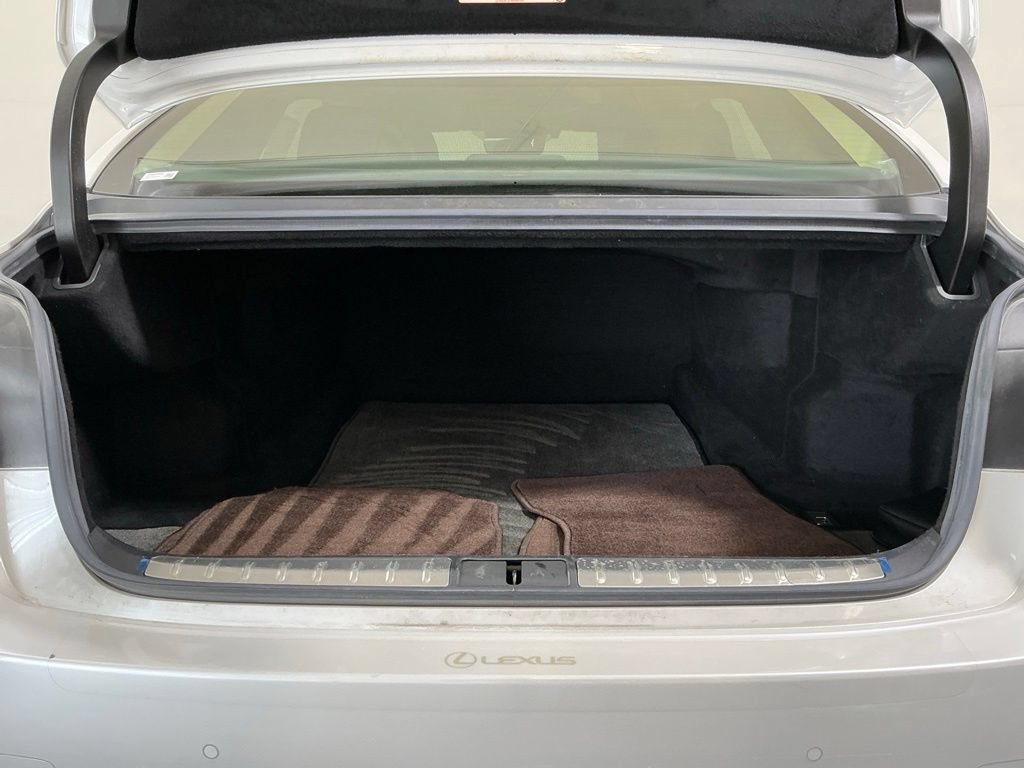 Used 2019 Lexus LS 500 w/ Interior Upgrade Package RWD image 29