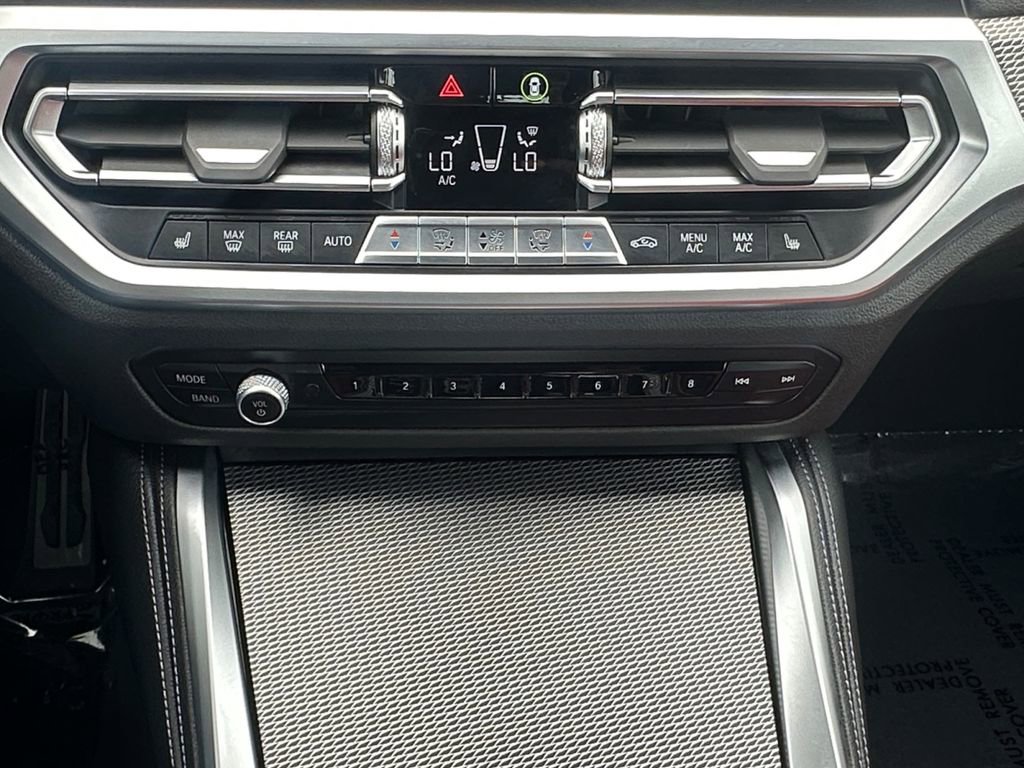 Used 2023 BMW M440i Convertible w/ Premium Package image 17