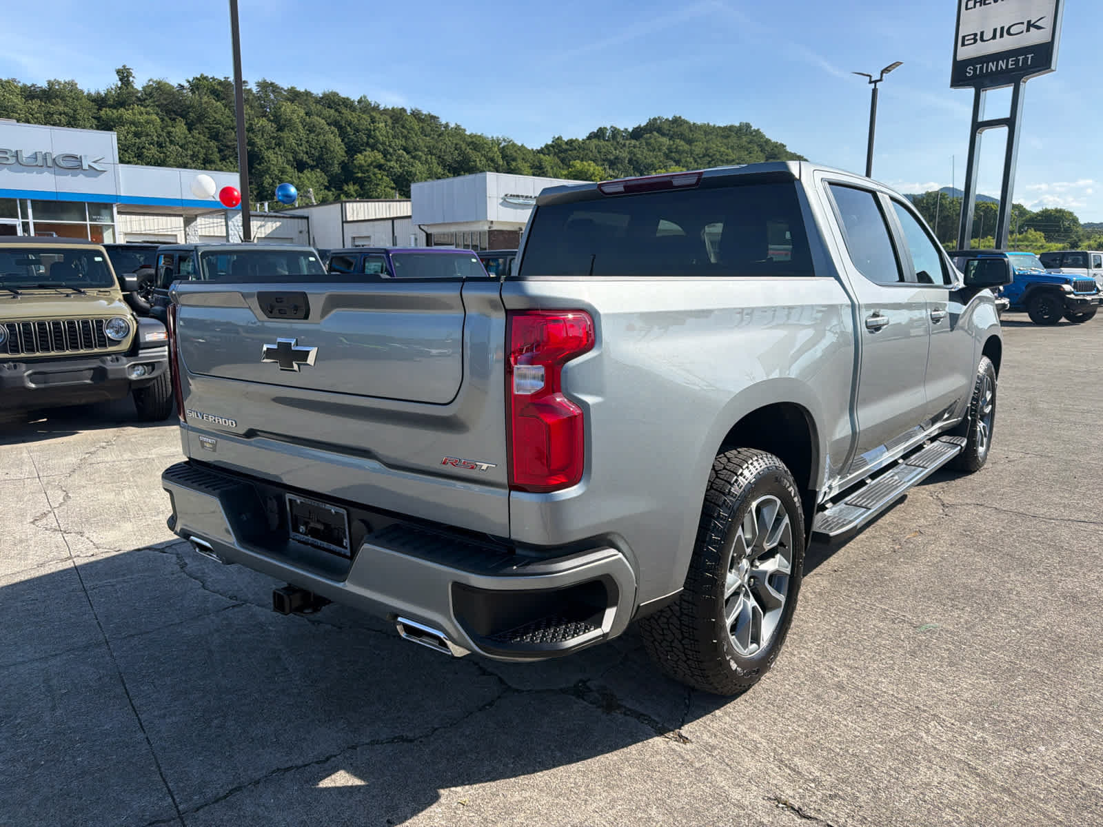 New 2026 Chevrolet Silverado 1500 RST AWD/4WD image 7