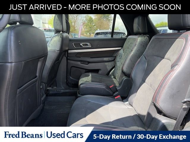 Used 2019 Ford Explorer XLT w/ Equipment Group 202A AWD/4WD image 14