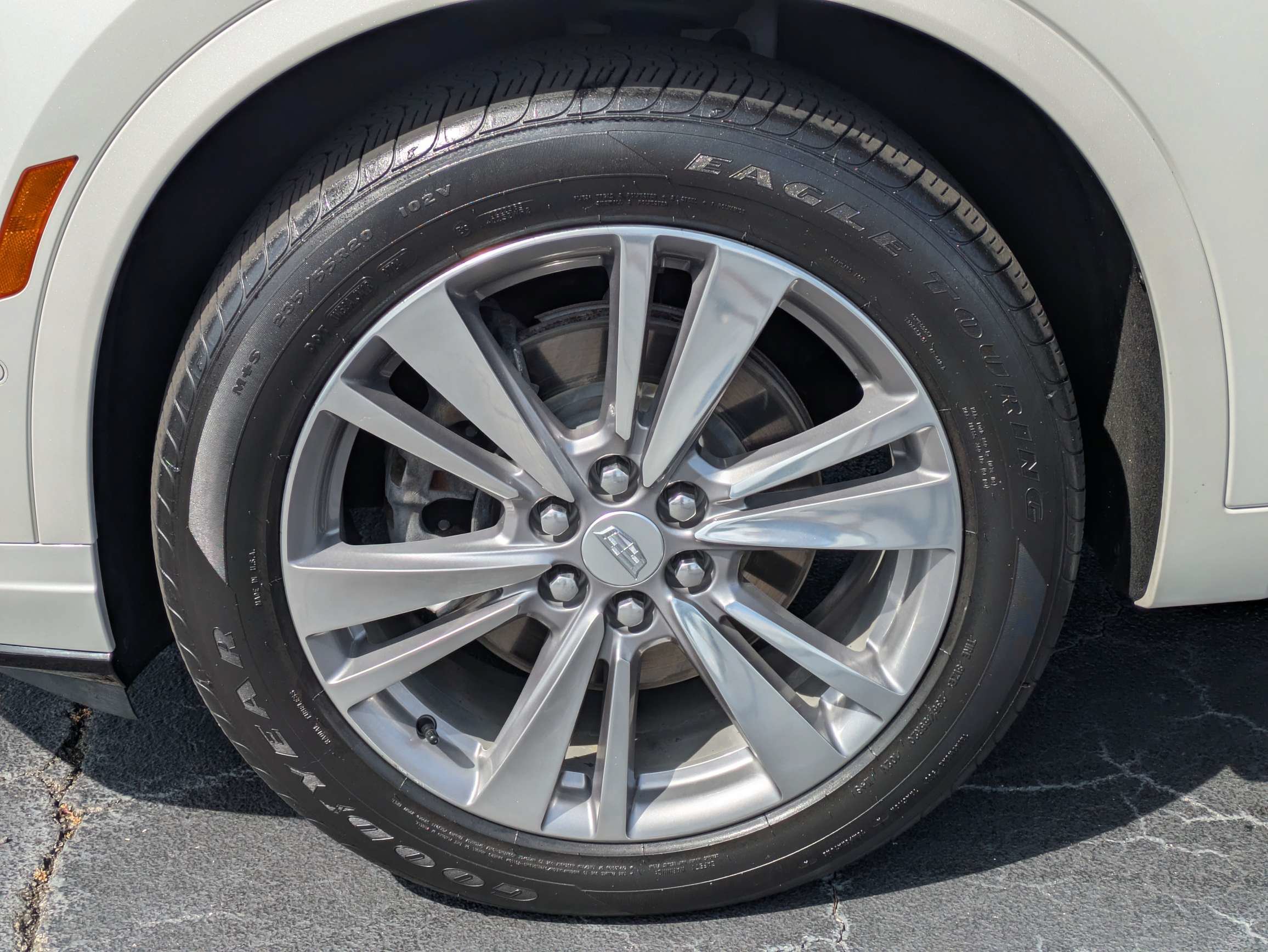 Used 2022 Cadillac XT6 Premium Luxury w/ Technology Package AWD/4WD image 7