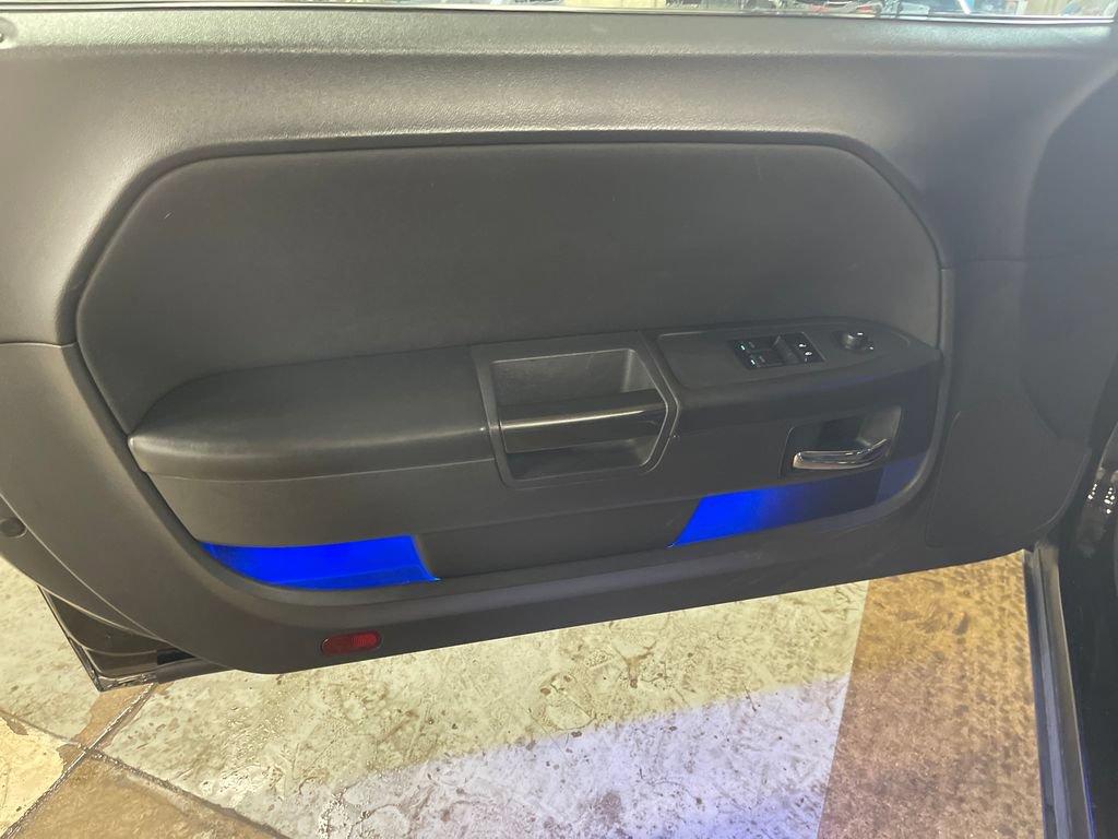 Used 2013 Dodge Challenger SXT RWD image 15