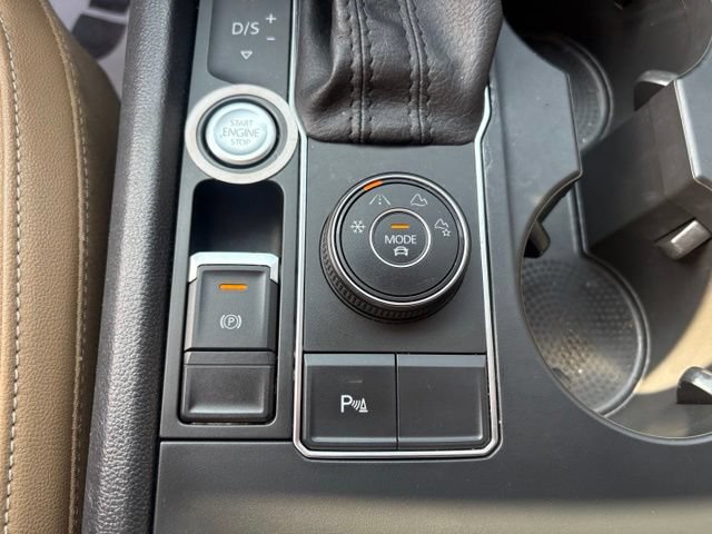 Used 2020 Volkswagen Atlas Cross Sport SE w/ Towing Package AWD/4WD image 22