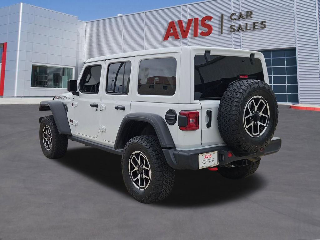 Used 2025 Jeep Wrangler Unlimited Rubicon AWD/4WD image 3