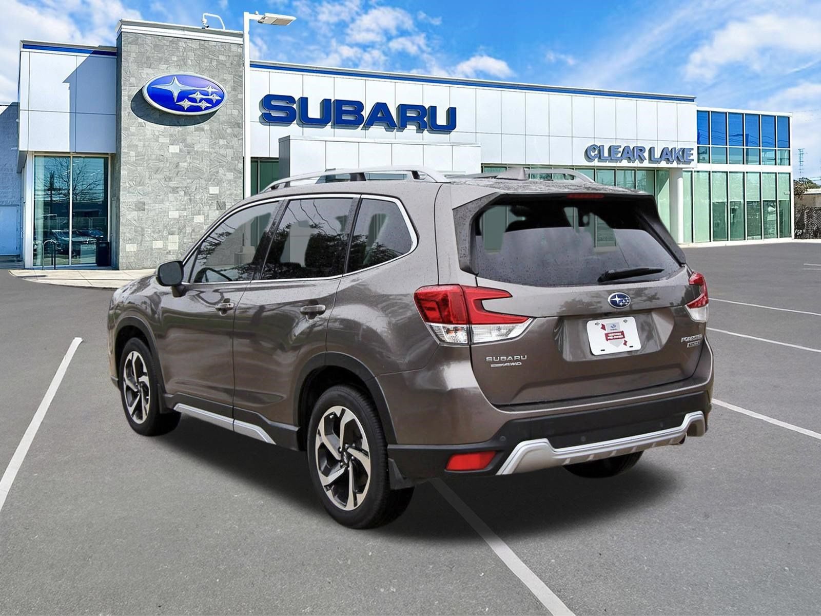 Certified 2023 Subaru Forester Touring AWD/4WD image 4