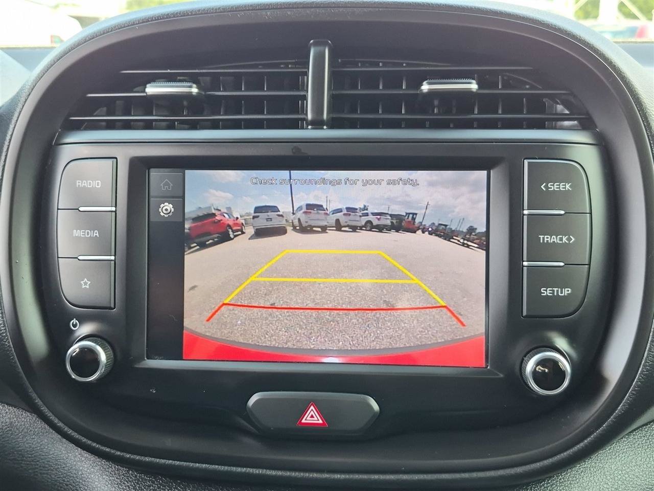 Used 2023 Kia Soul LX w/ LX Technology Package FWD image 24