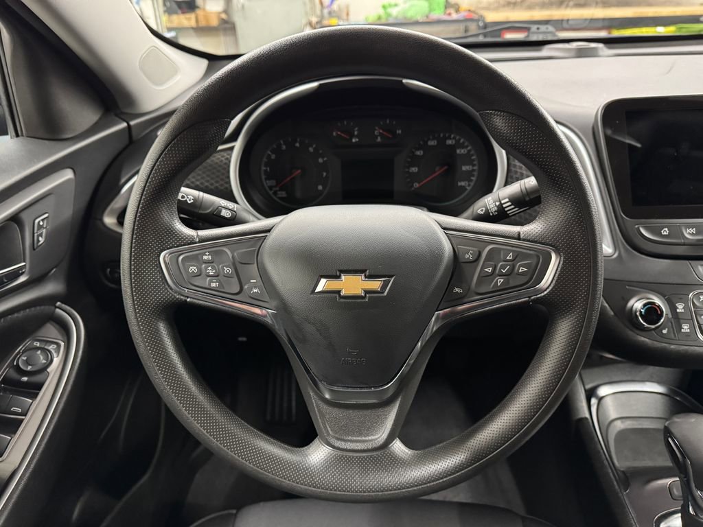Used 2023 Chevrolet Malibu LT image 19