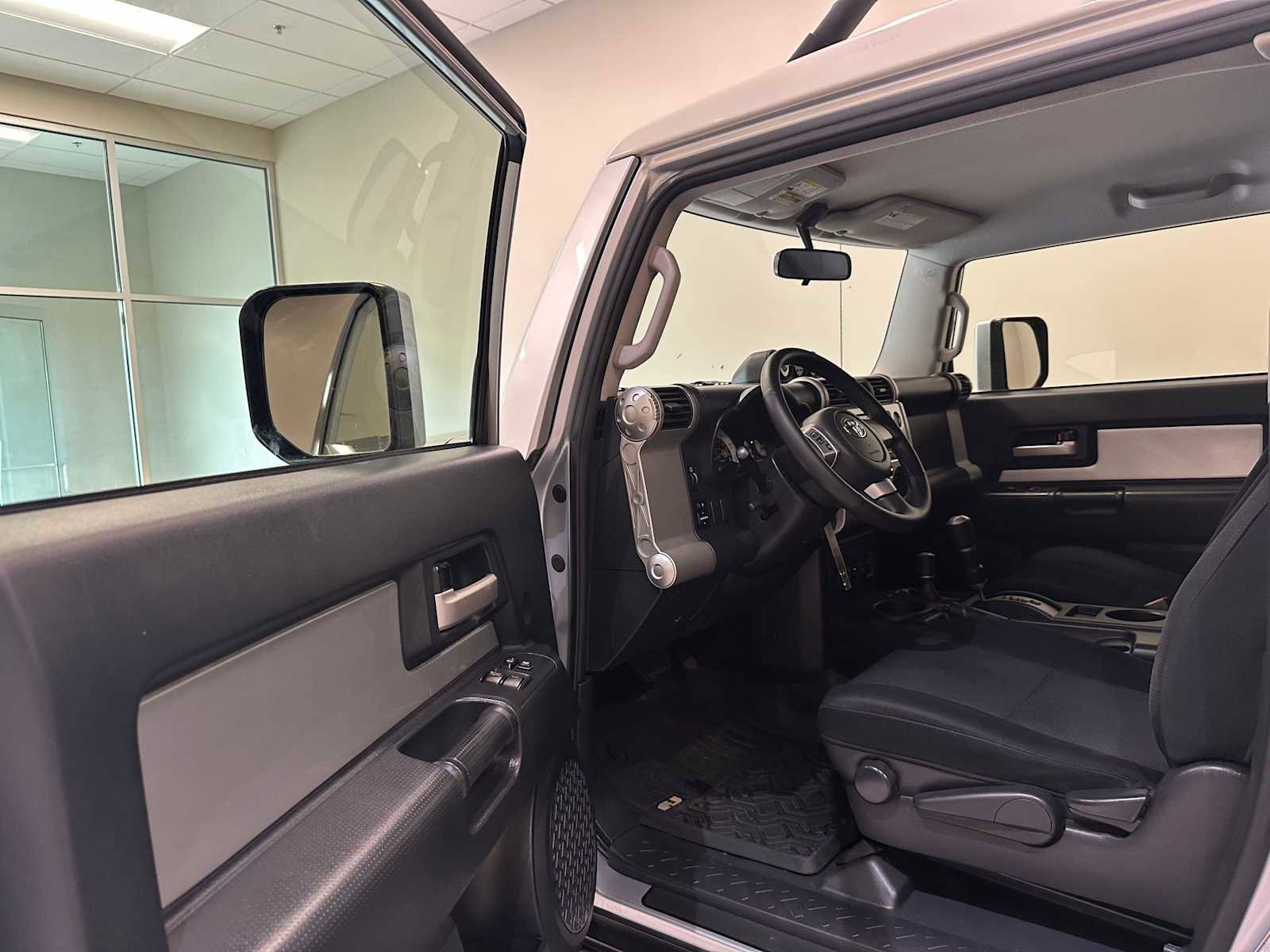 Used 2007 Toyota FJ Cruiser 4WD image 21