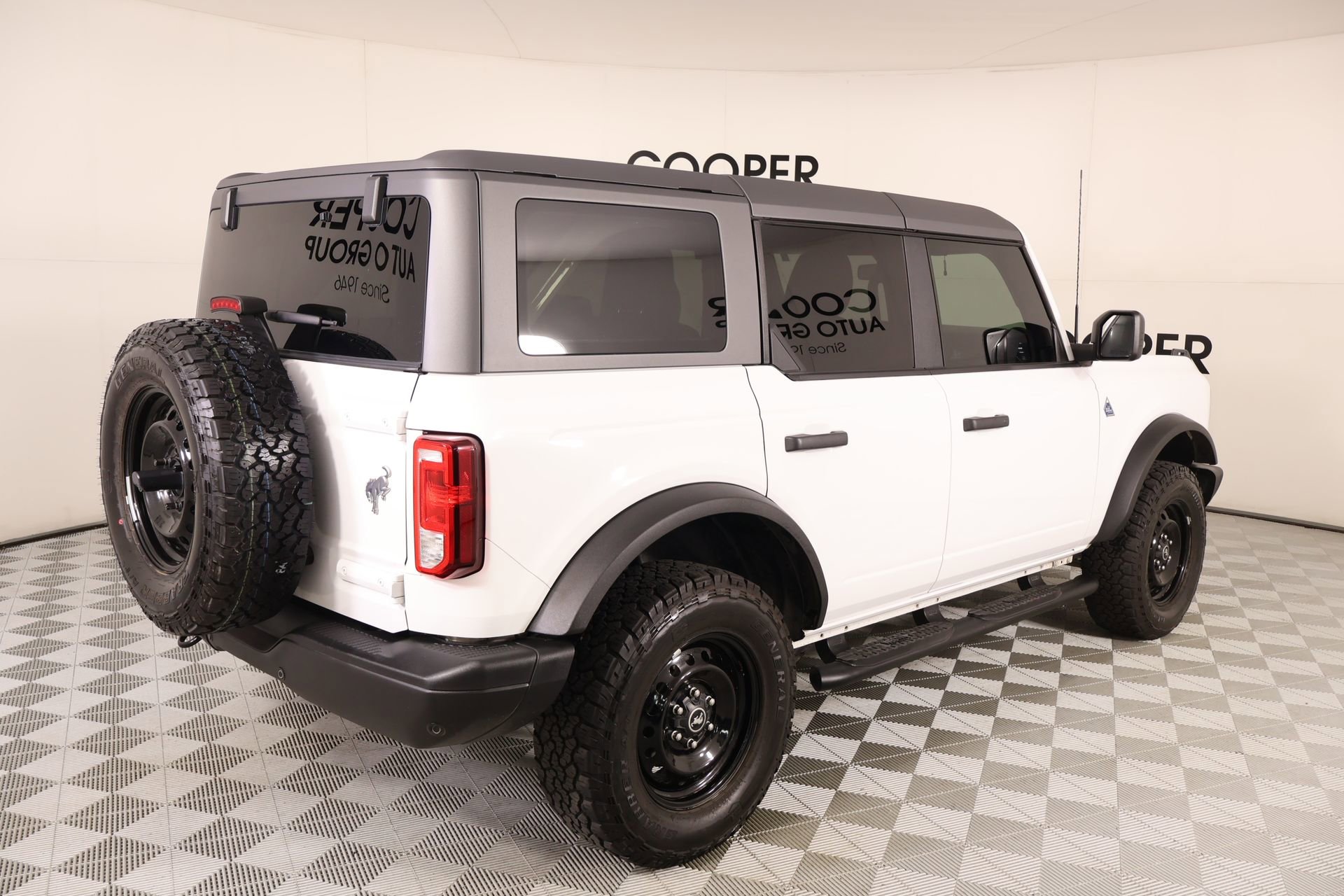 Used 2023 Ford Bronco Black Diamond AWD/4WD image 21