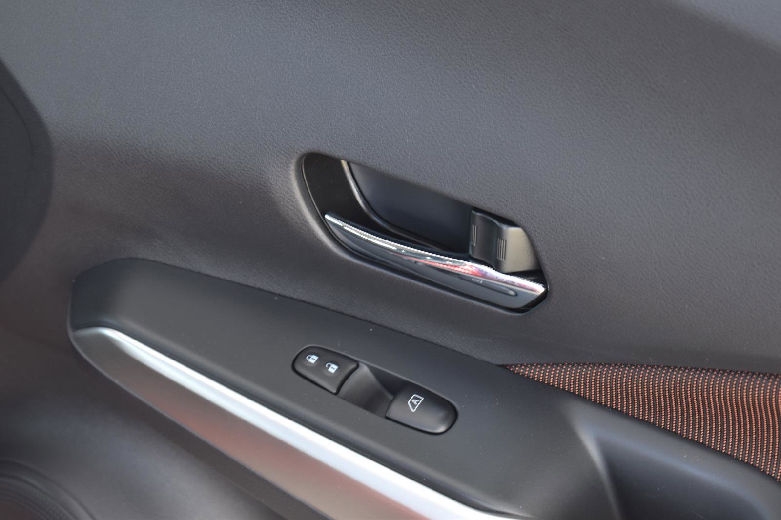 Used 2020 Nissan Kicks SR image 56