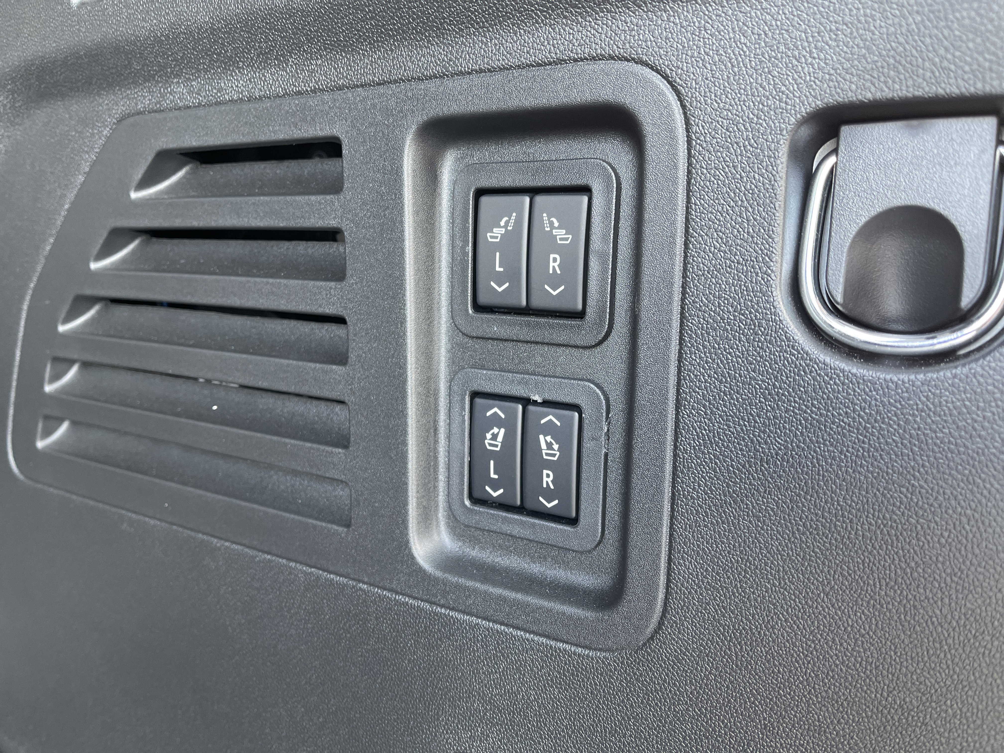 Used 2025 Buick Enclave Avenir w/ Super Cruise Package image 52