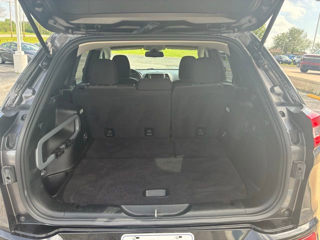 Used 2018 Jeep Cherokee Latitude AWD/4WD image 16