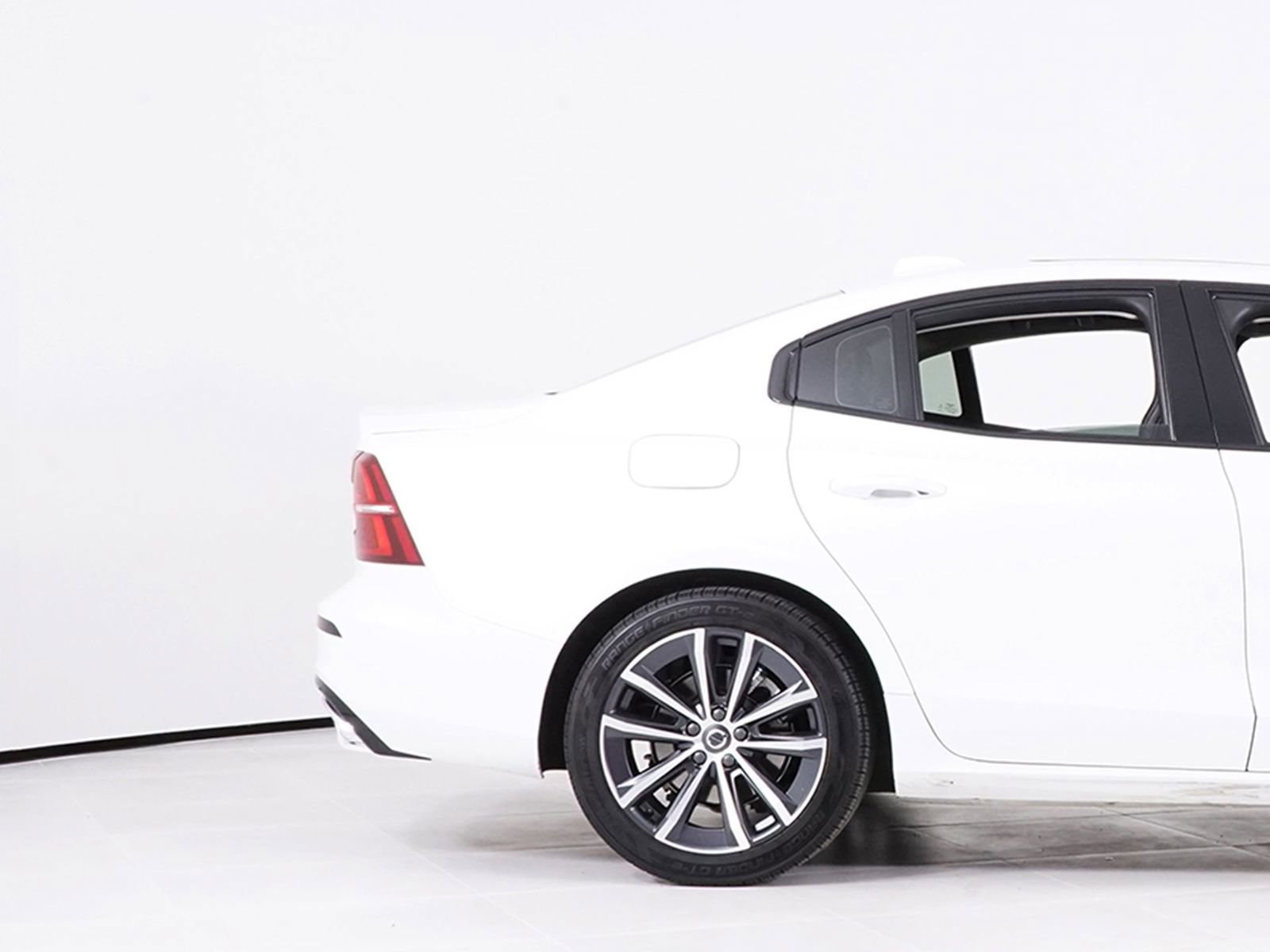 Used 2022 Volvo S60 B5 Momentum AWD/4WD image 14