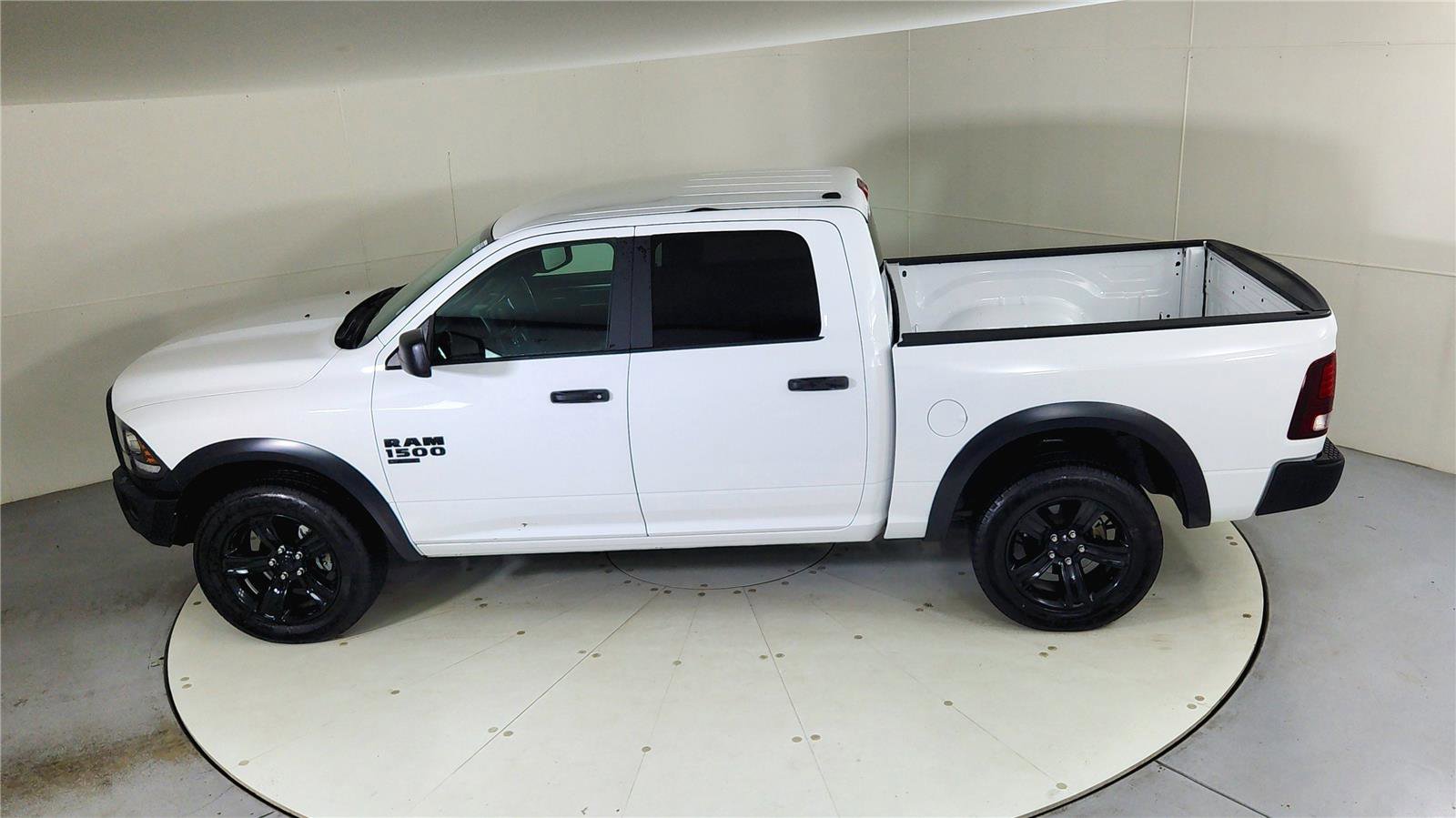 Used 2024 RAM 1500 Classic Warlock image 19