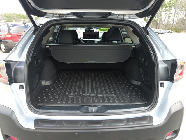 Used 2025 Subaru Outback Onyx Edition image 26