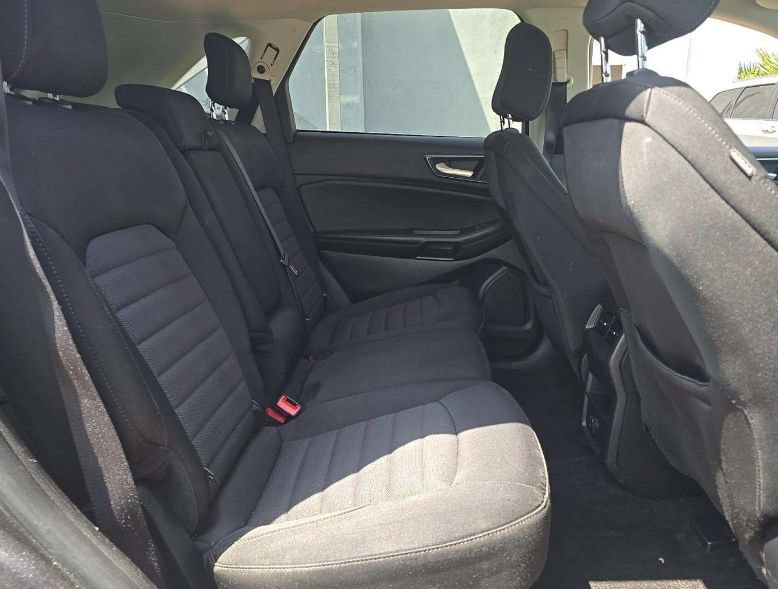 Used 2020 Ford Edge SE AWD/4WD image 23