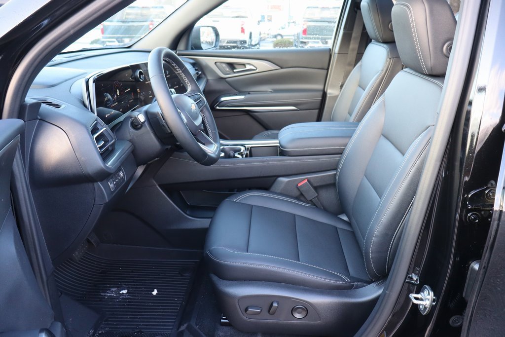 New 2026 Chevrolet Traverse LT w/ Sun and Wheel Package image 4