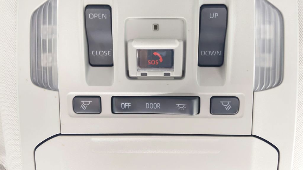 Used 2021 Toyota Highlander Limited image 27