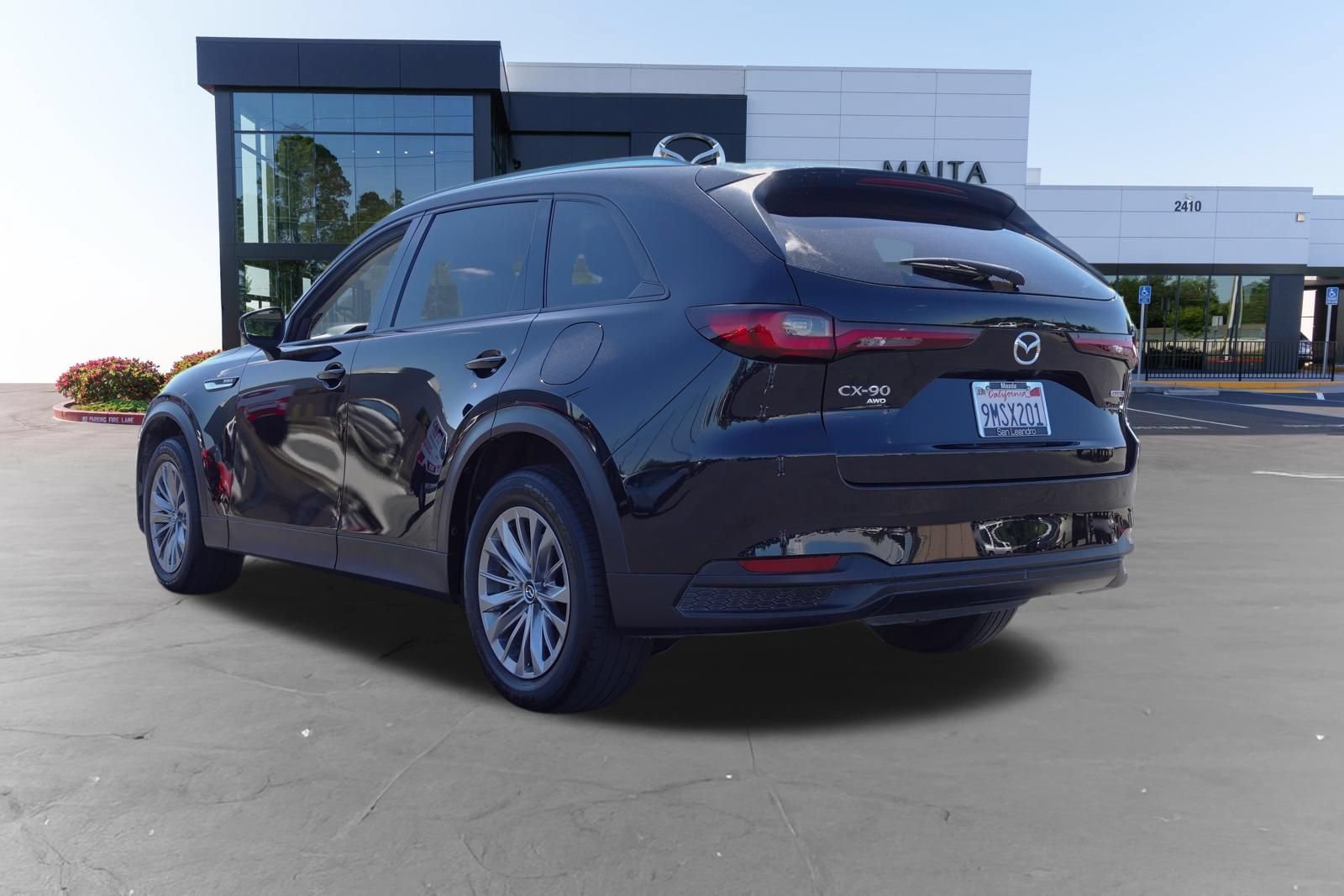 Certified 2024 MAZDA CX-90 Plug-In Hybrid w/ Preferred AWD/4WD image 7
