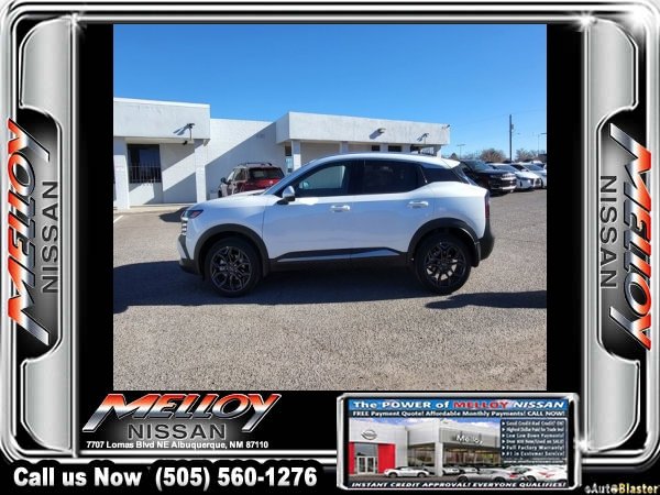 Used 2025 Nissan Kicks SR w/ Interior Electronics Package image 2