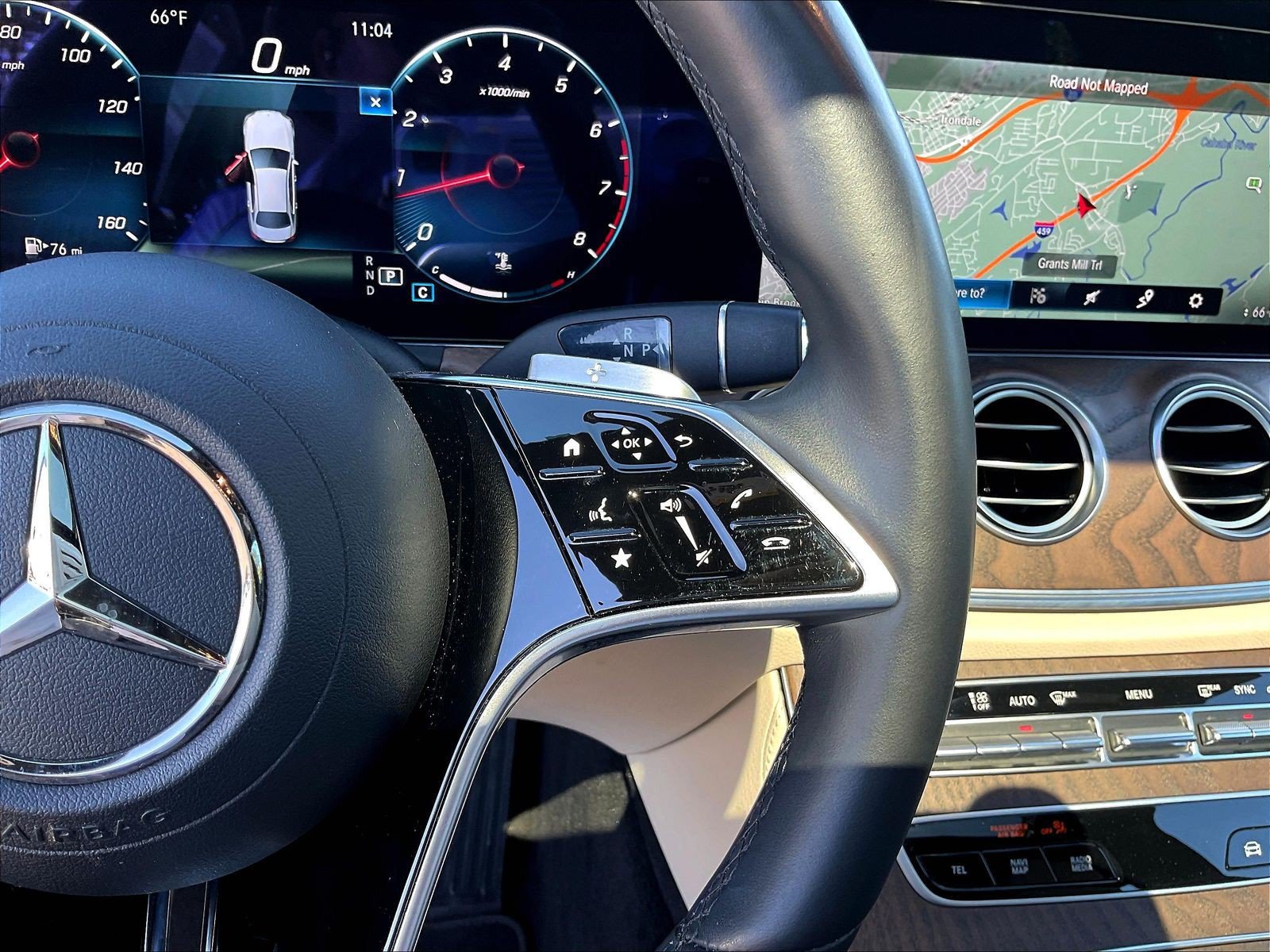 Used 2022 Mercedes-Benz E 350 Sedan image 14