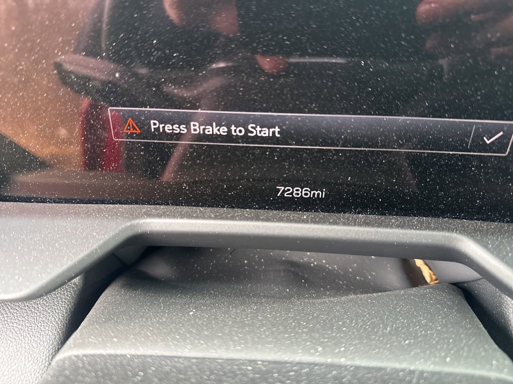 Used 2025 GMC Acadia Denali image 6