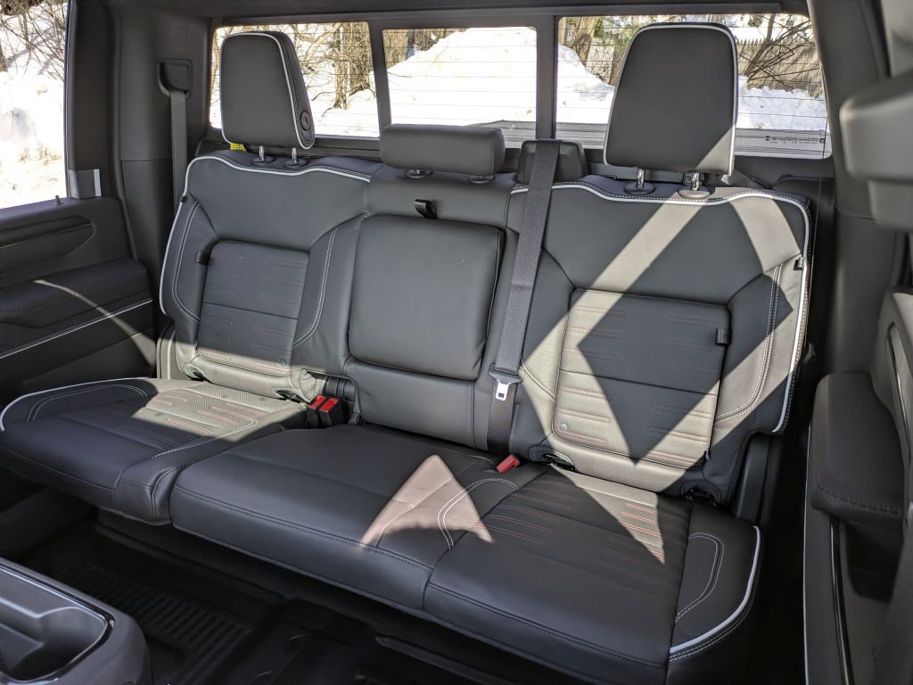 New 2026 GMC Sierra 2500 AT4X w/ Snow Plow Prep/Camper Package AWD/4WD image 30