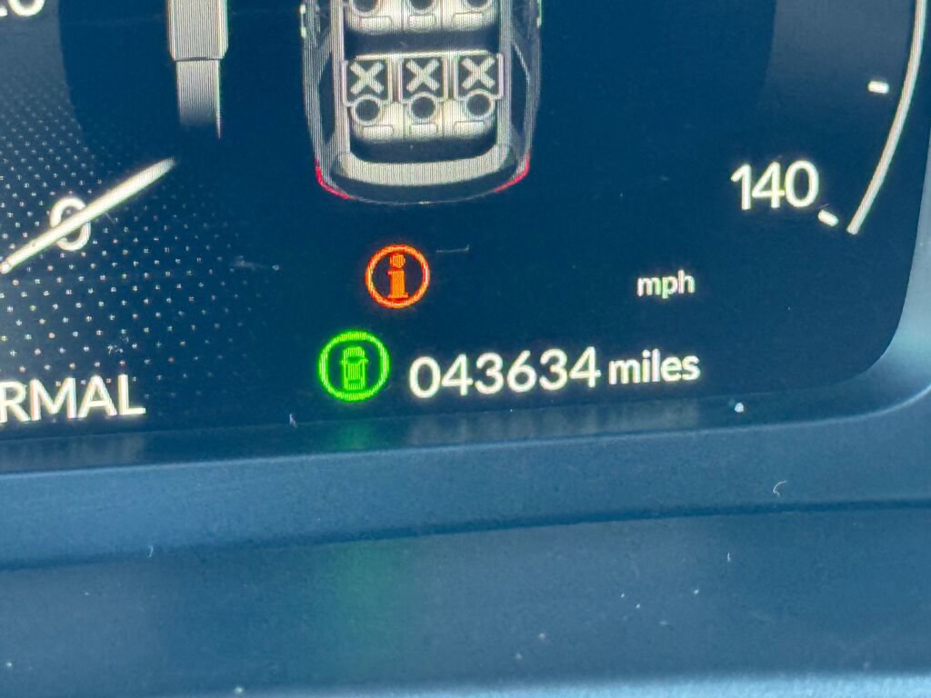 Used 2023 Honda Pilot Elite image 14