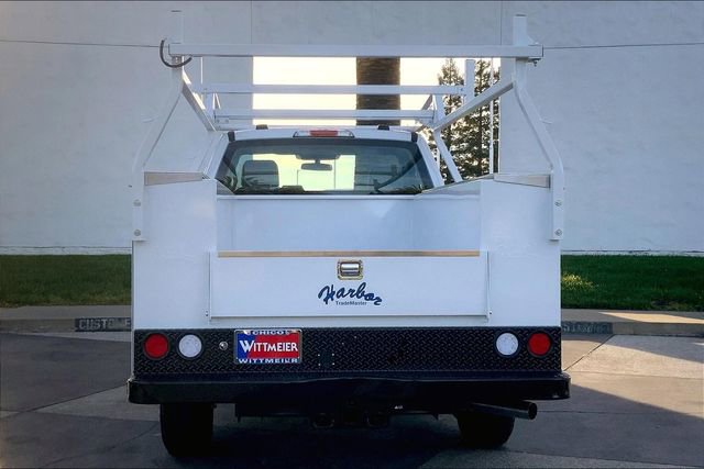 New 2026 Ford F250 XL w/ XL Chrome Package image 4