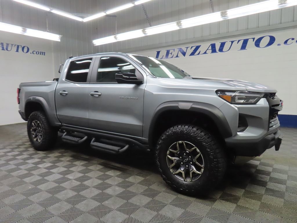 Used 2024 Chevrolet Colorado ZR2 w/ Safety Package image 3