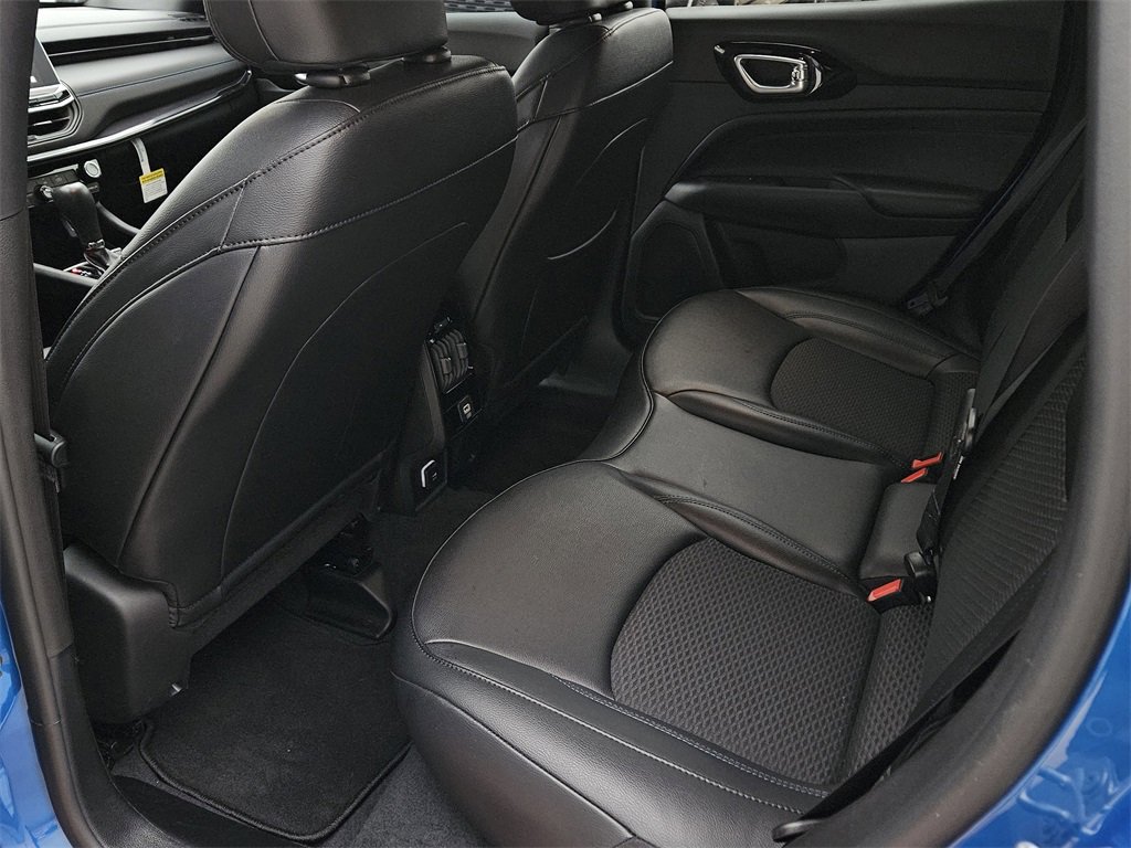 New 2026 Jeep Compass Latitude image 12