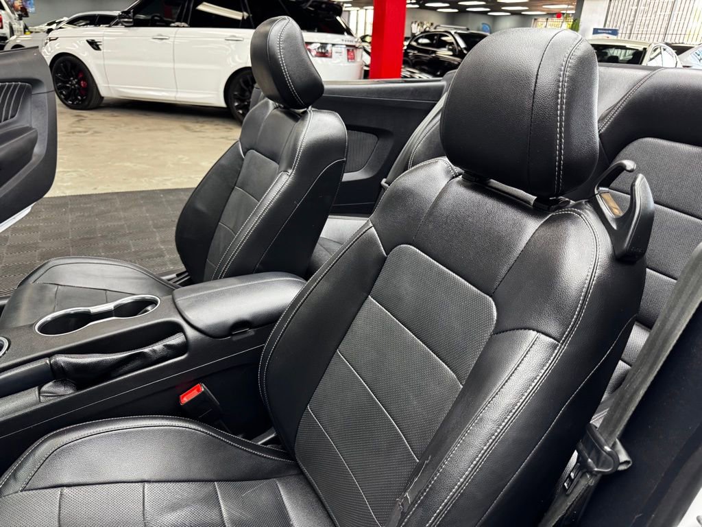 Used 2019 Ford Mustang Premium RWD image 35