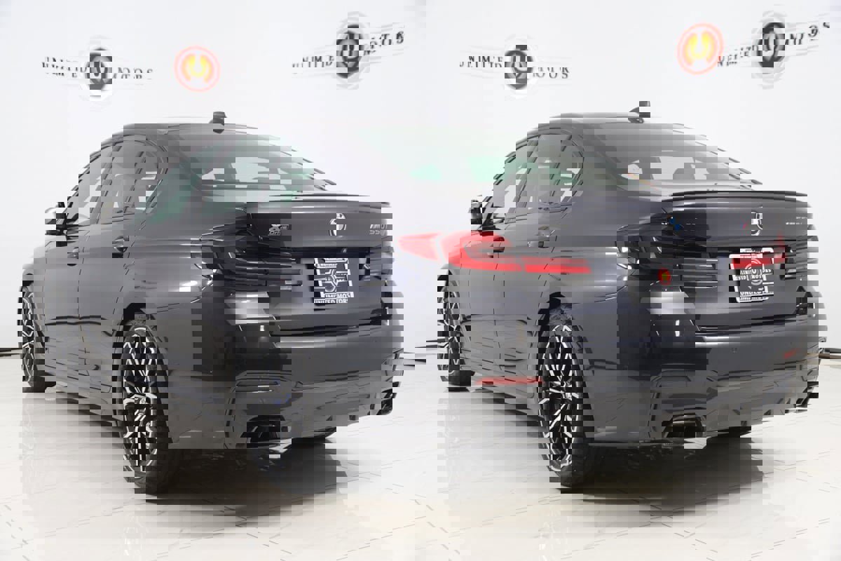 Used 2023 BMW M550i xDrive image 5