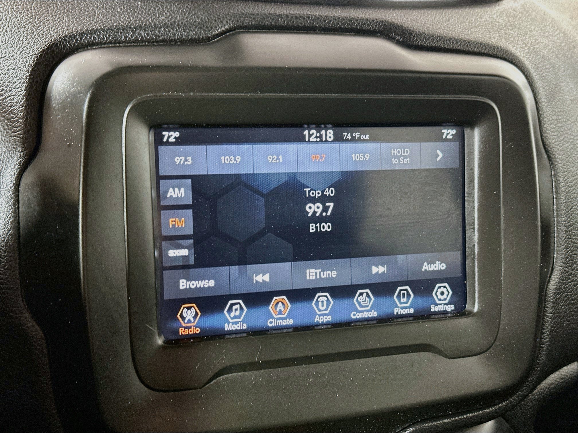 Used 2020 Jeep Renegade Latitude w/ Cold Weather Group AWD/4WD image 14