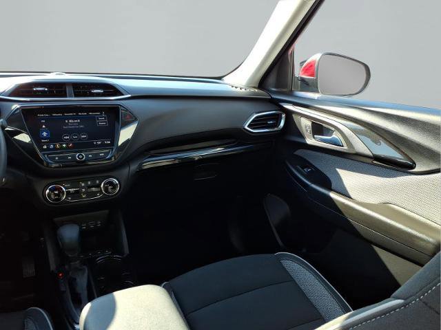 Used 2021 Chevrolet TrailBlazer LT w/ Convenience Package image 9