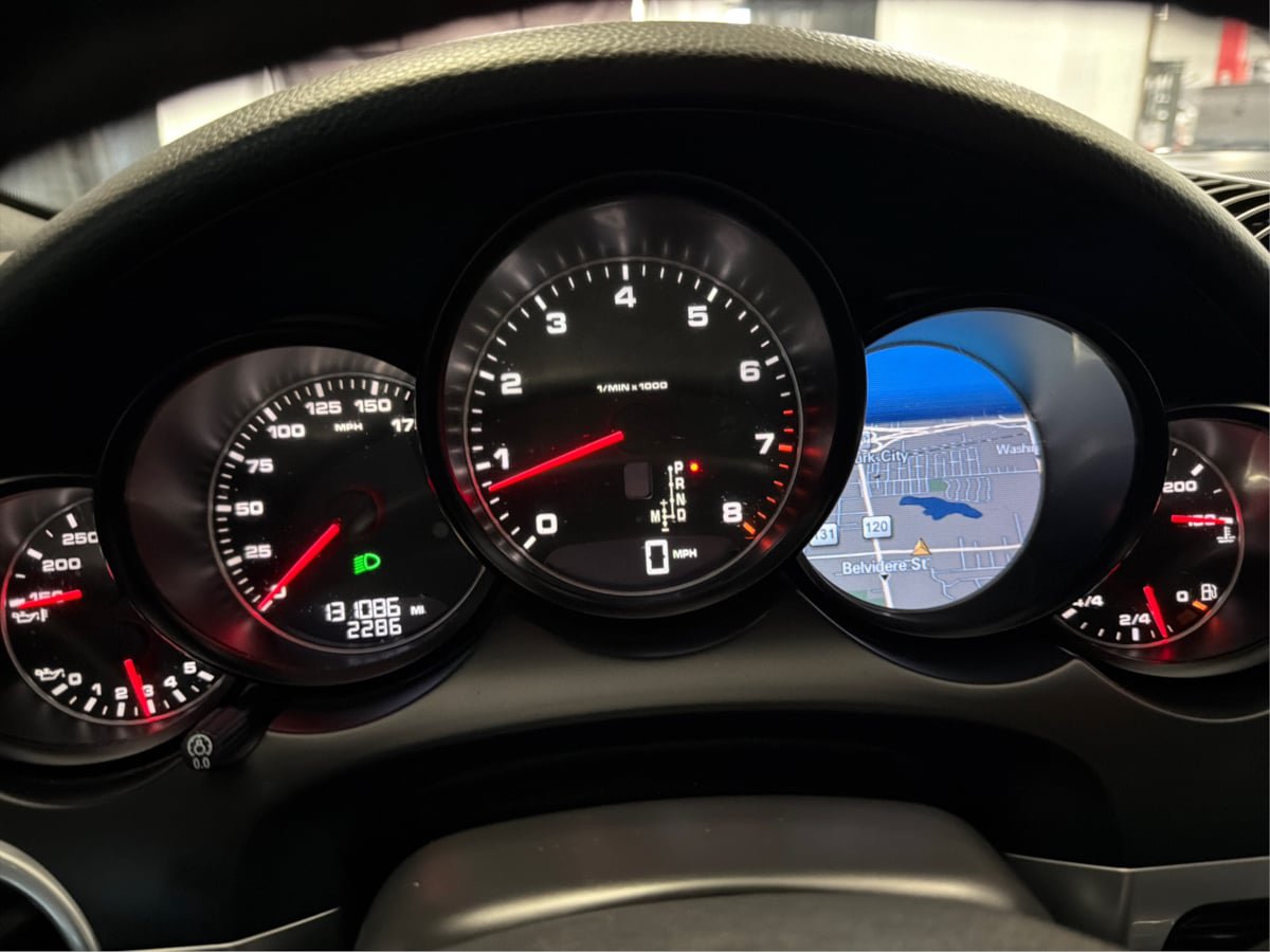 Used 2012 Porsche Cayenne AWD/4WD image 21