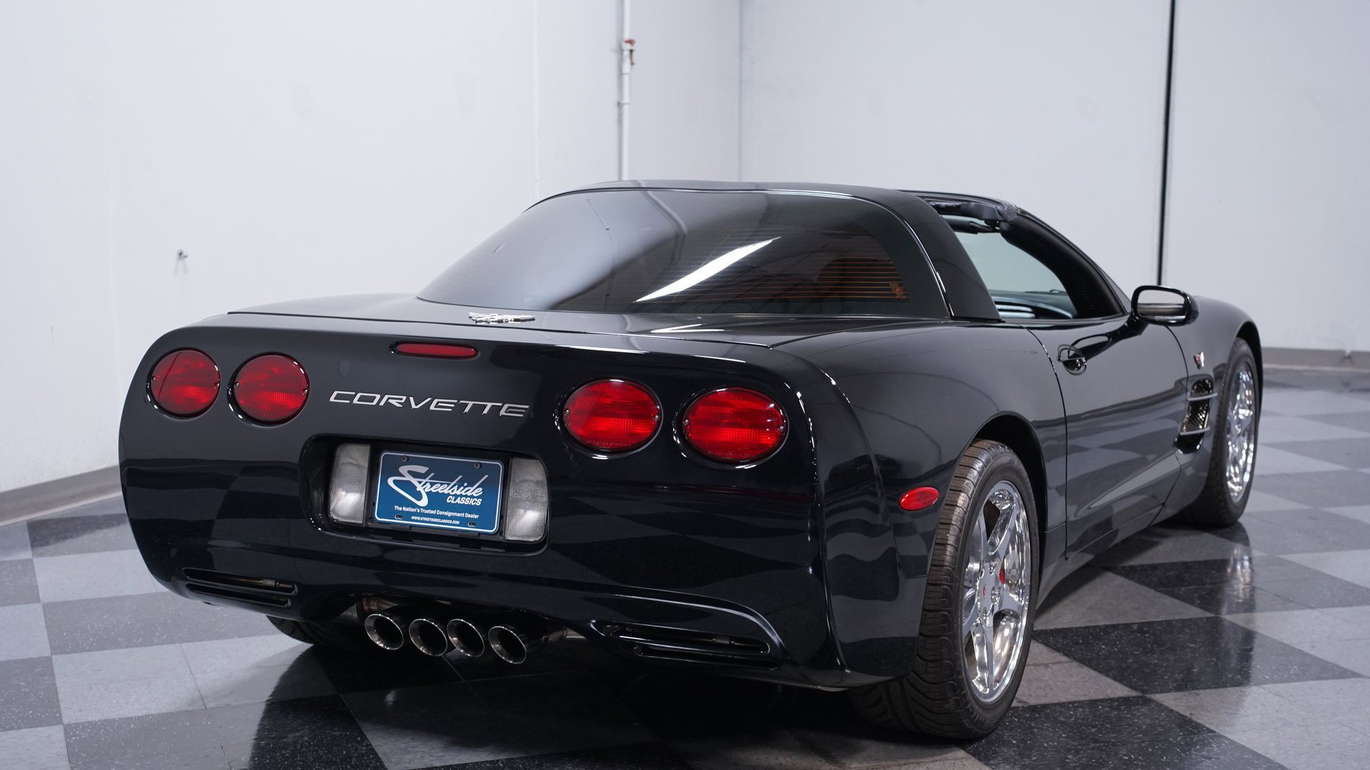 Used 2000 Chevrolet Corvette Coupe image 10