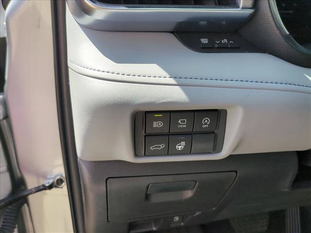 Used 2023 Toyota Highlander Platinum FWD image 13