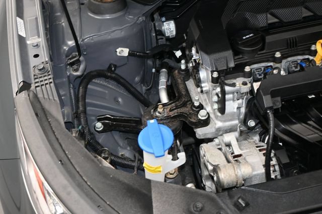 Used 2024 Hyundai Venue SEL FWD image 35