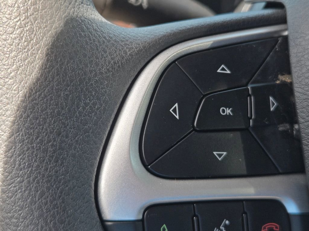 Certified 2023 Jeep Renegade Latitude image 29