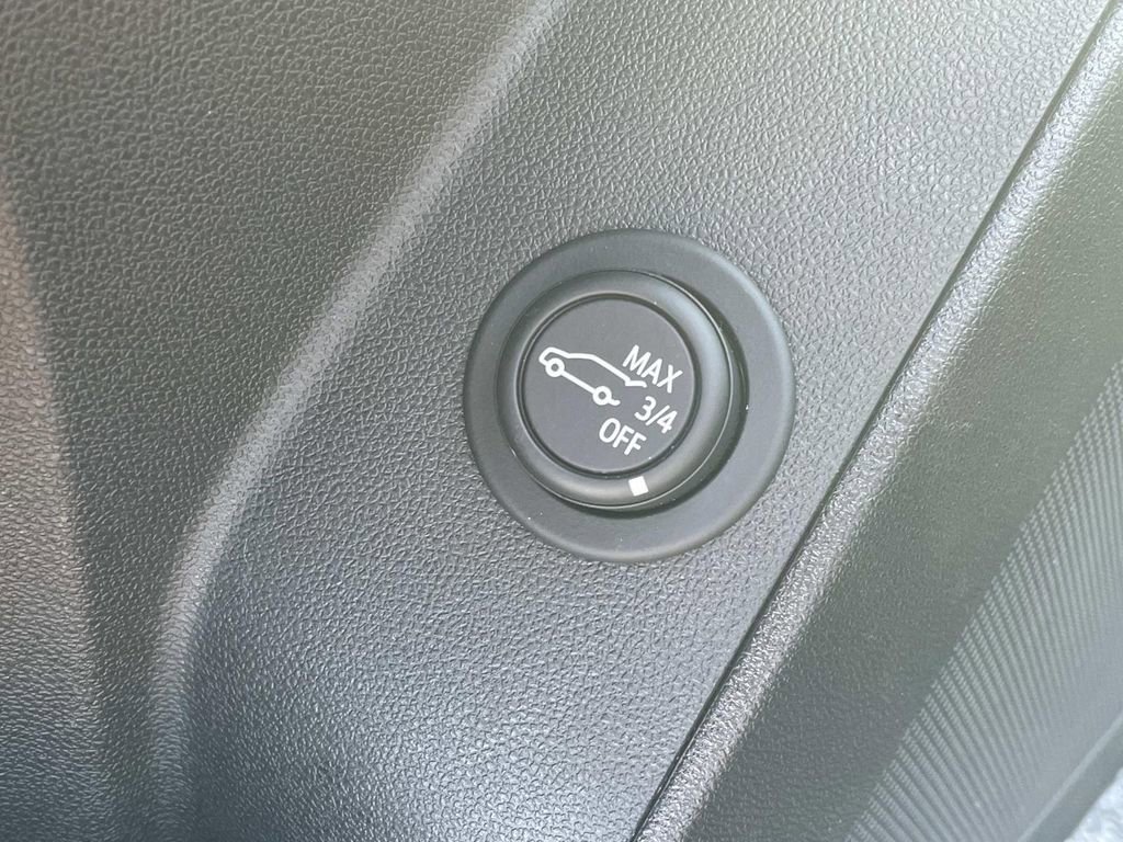 Used 2024 Chevrolet Equinox LT w/ LPO, Floor Liner Package image 17