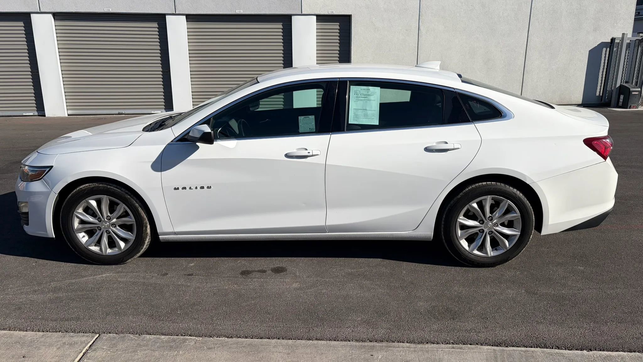 Used 2020 Chevrolet Malibu LT FWD image 2