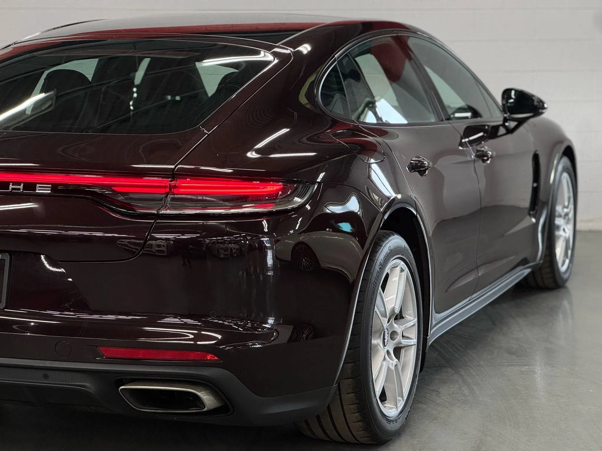 Used 2022 Porsche Panamera 4 AWD/4WD image 11