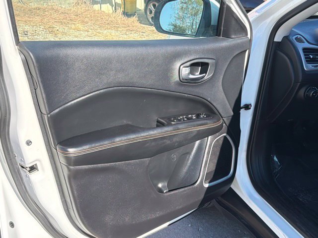Used 2021 Jeep Compass Latitude AWD/4WD image 17