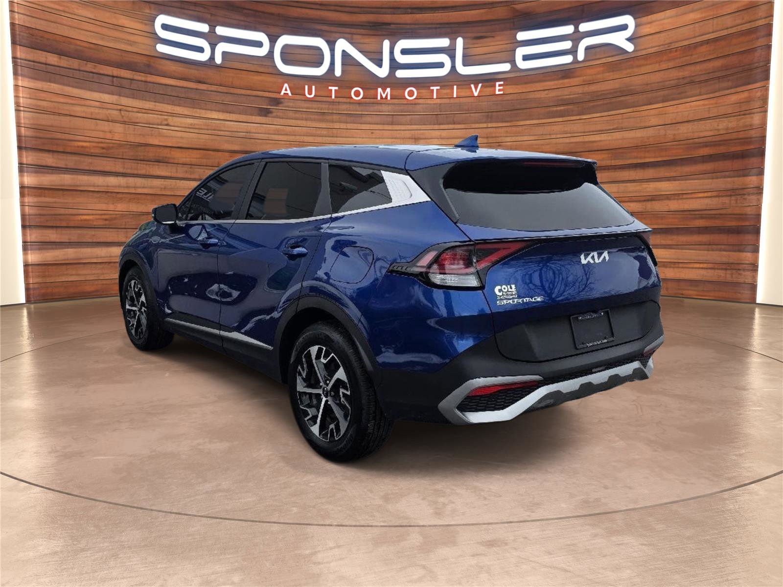 Used 2023 Kia Sportage EX image 3