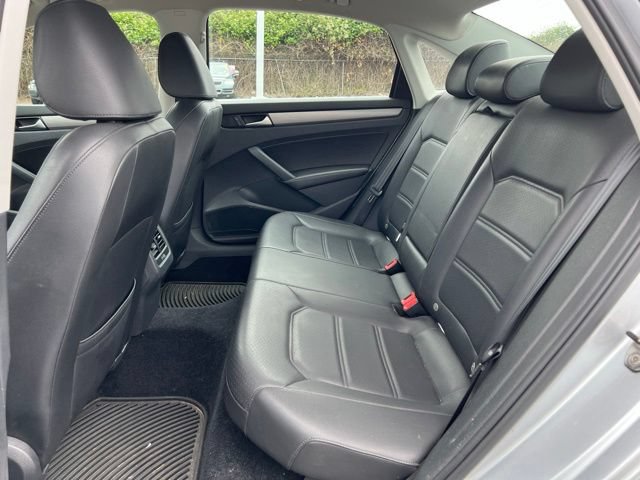 Used 2014 Volkswagen Passat TDI SE FWD image 13