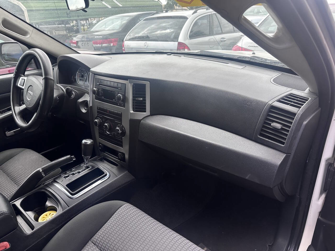 Used 2009 Jeep Grand Cherokee Laredo image 11