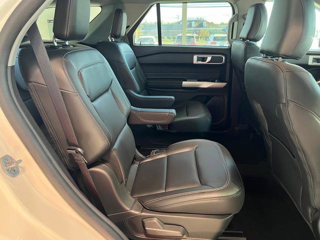 Used 2022 Ford Explorer XLT w/ Equipment Group 202A image 24