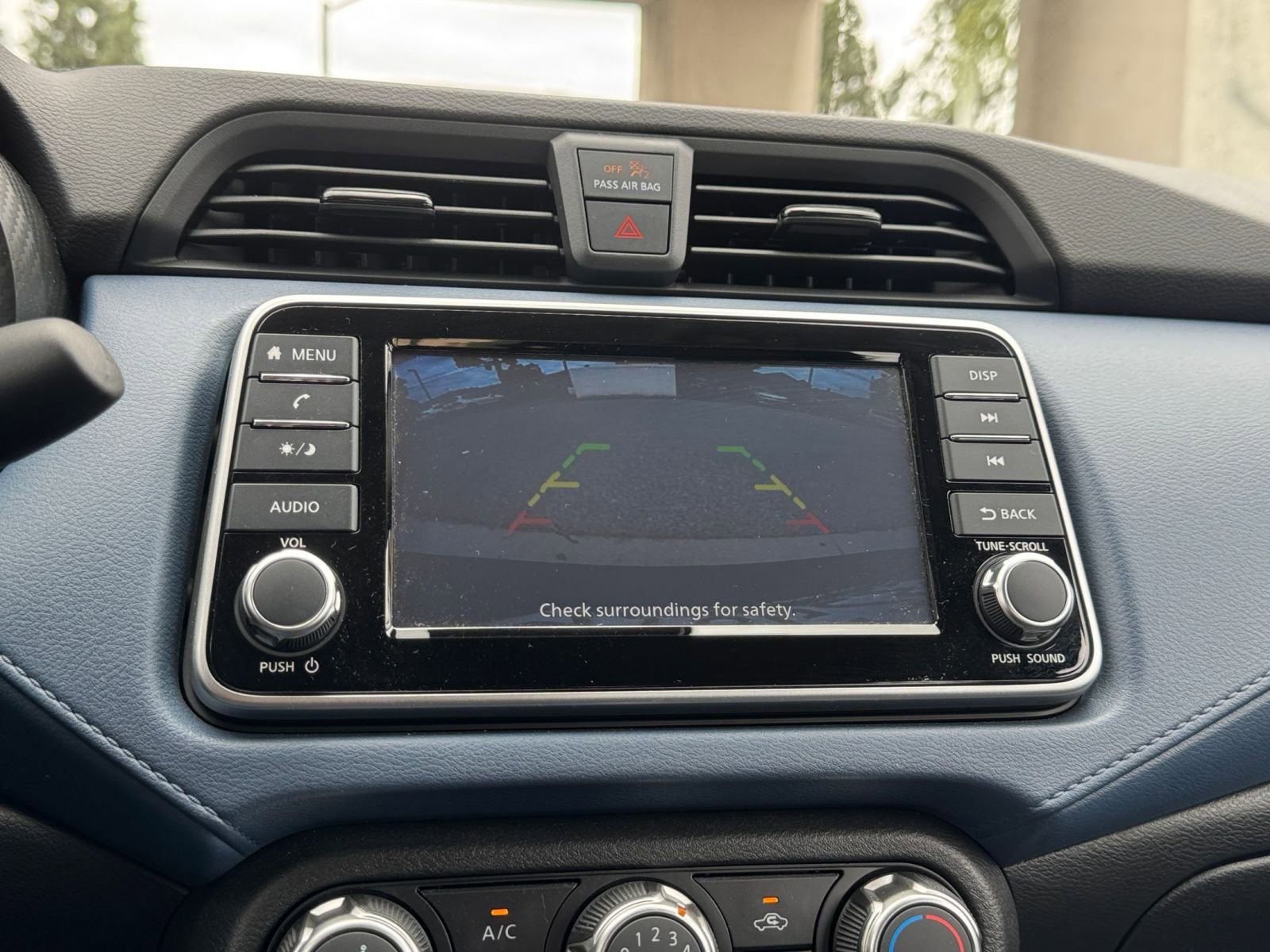 Used 2025 Nissan Versa SV FWD image 23